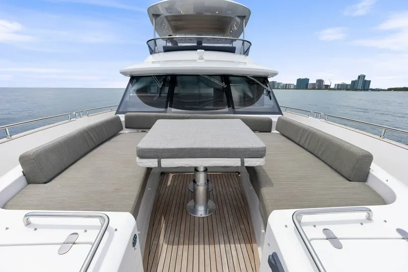 Slide: The Image of Azimut Magellano 66 2021 - 7385910
