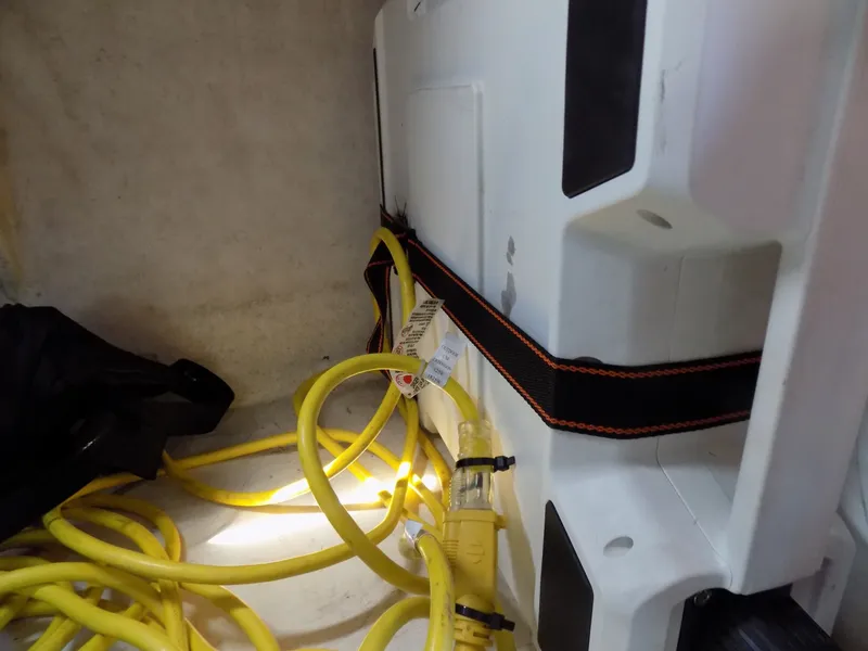 Slide: The Image of #1 Lithium battery to port - 7399756