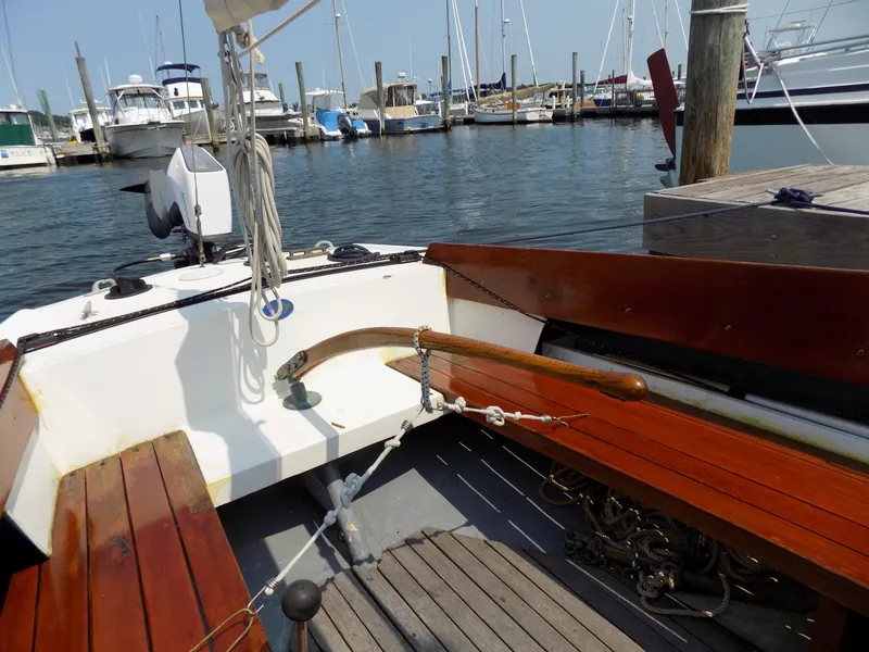 Slide: The Image of Cockpit looking aft to port - 7399759