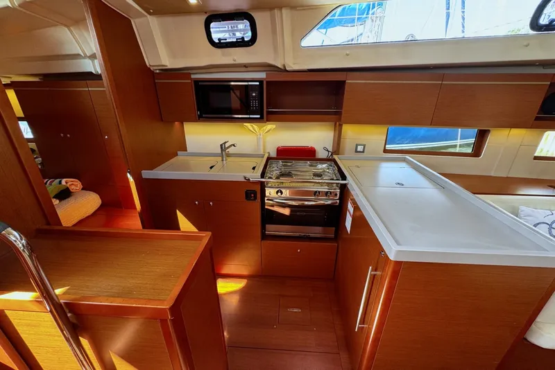 Slide: The Image of Beneteau Oceanis 46.1 2020 - 7385807