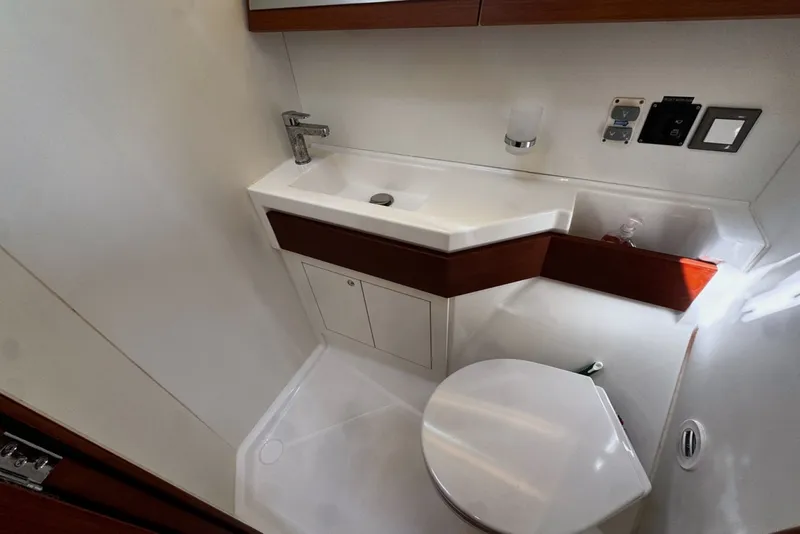 Slide: The Image of Beneteau Oceanis 46.1 2020 - 7385805