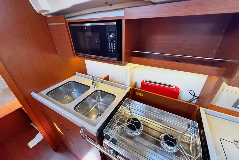 Slide: The Image of Beneteau Oceanis 46.1 2020 - 7385809