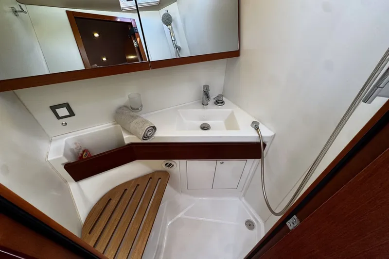 Slide: The Image of Beneteau Oceanis 46.1 2020 - 7385802