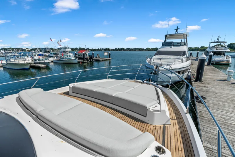 Slide: The Image of Azimut Fly 53 2027 - 7454852