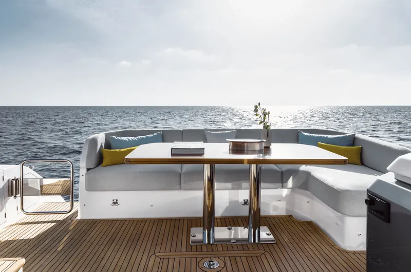 Slide: The Image of Azimut Fly 53 2027 - 7385994