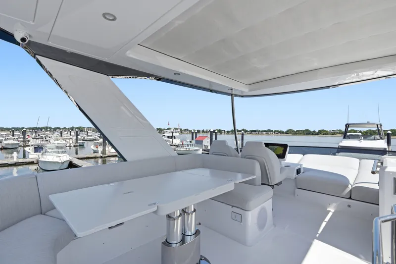 Slide: The Image of Azimut Fly 53 2027 - 7513103