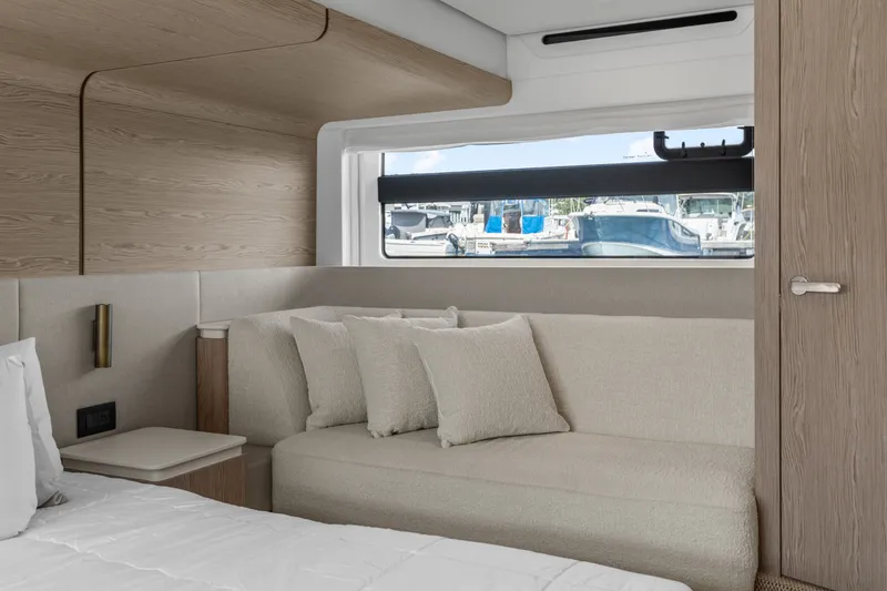 Slide: The Image of Azimut Fly 53 2027 - 7454886
