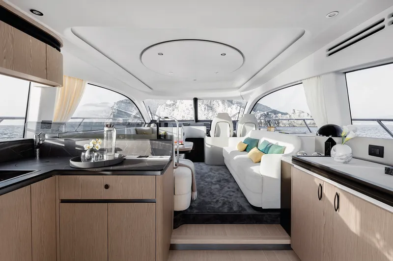 Slide: The Image of Azimut Fly 53 2027 - 7385997