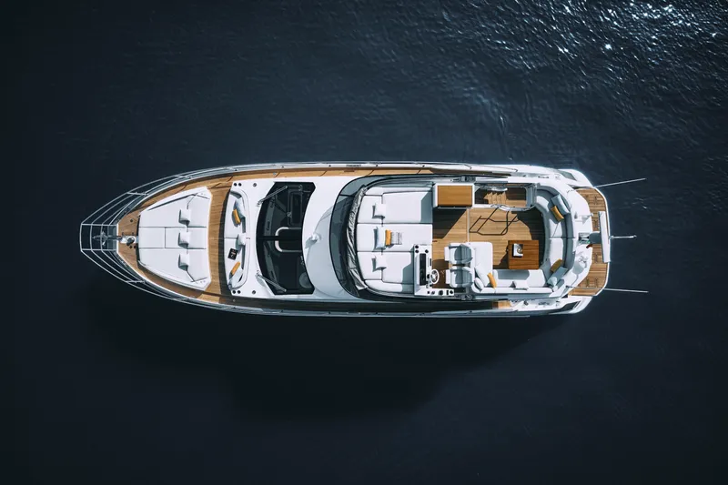 Slide: The Image of Azimut Fly 53 2027 - 7385991