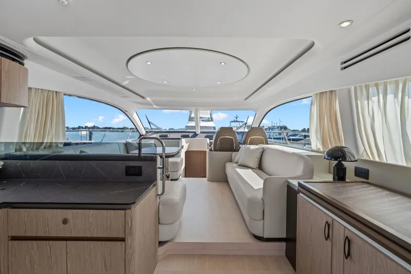 Slide: The Image of Azimut Fly 53 2027 - 7454859