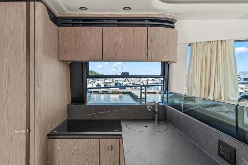 Slide: The Image of Azimut Fly 53 2027 - 7454862