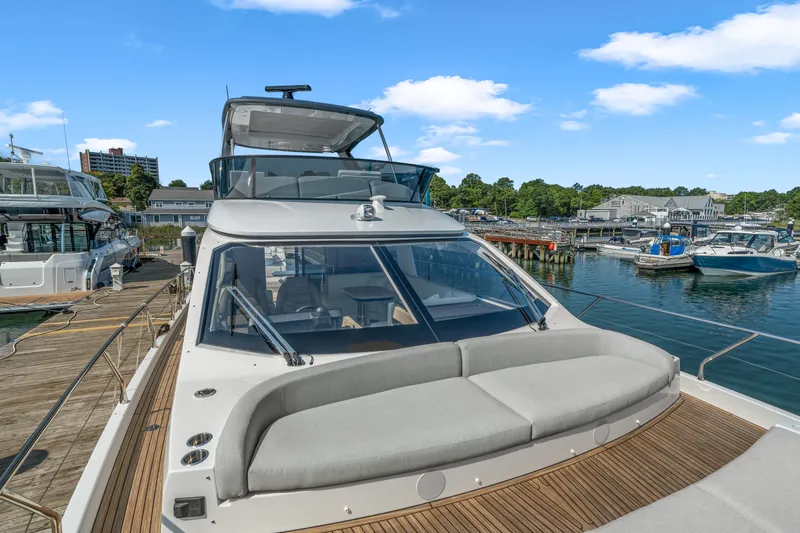 Slide: The Image of Azimut Fly 53 2027 - 7454854