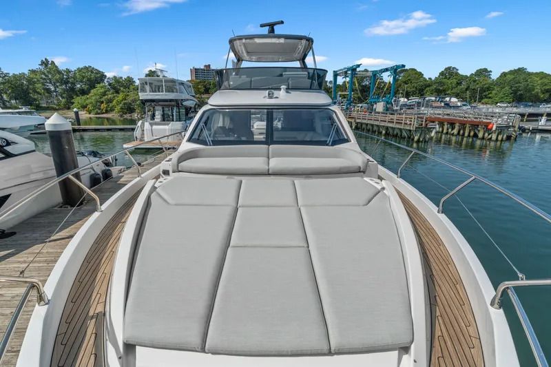 Slide: The Image of Azimut Fly 53 2027 - 7454853