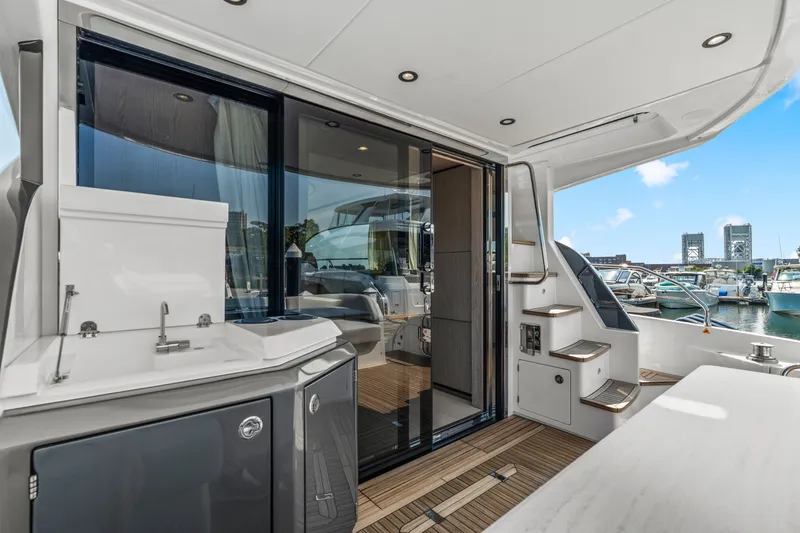 Slide: The Image of Azimut Fly 53 2027 - 7454849