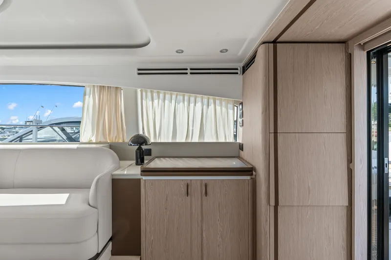 Slide: The Image of Azimut Fly 53 2027 - 7454864