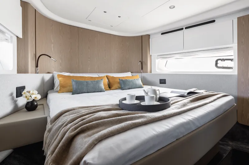 Slide: The Image of Azimut Fly 53 2027 - 7386004
