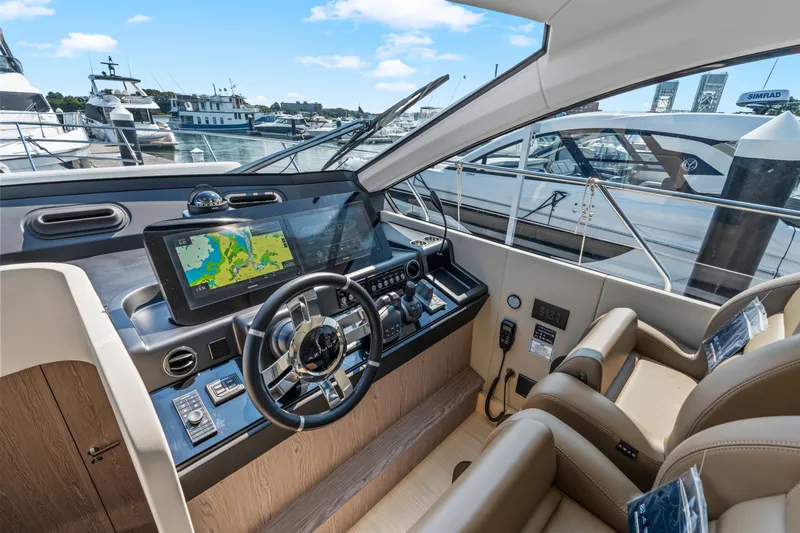 Slide: The Image of Azimut Fly 53 2027 - 7454870