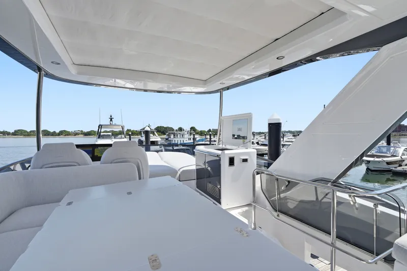 Slide: The Image of Azimut Fly 53 2027 - 7513102