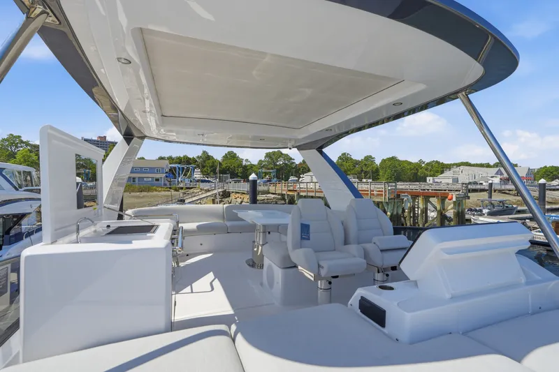 Slide: The Image of Azimut Fly 53 2027 - 7513108