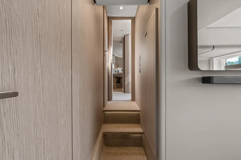 Slide: The Image of Azimut Fly 53 2027 - 7454888