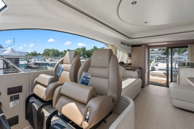 Slide: The Image of Azimut Fly 53 2027 - 7454873