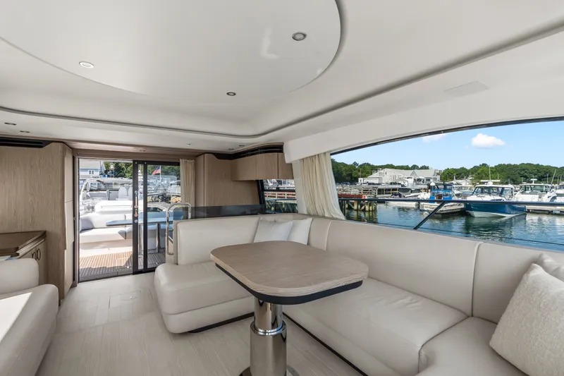 Slide: The Image of Azimut Fly 53 2027 - 7454869