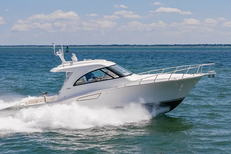 The Image of Cabo 40 Hardtop Express 2013 - undefined