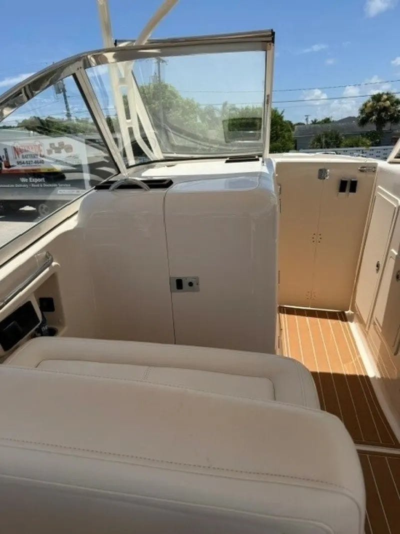 Slide: The Image of Grady-White 307 Freedom - Sea Sweet II 2023 Grady-White 307 Freedom - Sea Sweet II - 7657055
