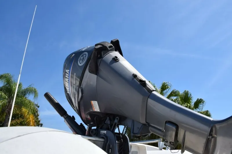 Slide: The Image of 20hp Yamaha 4 Stroke Outboard Motor - 7509762
