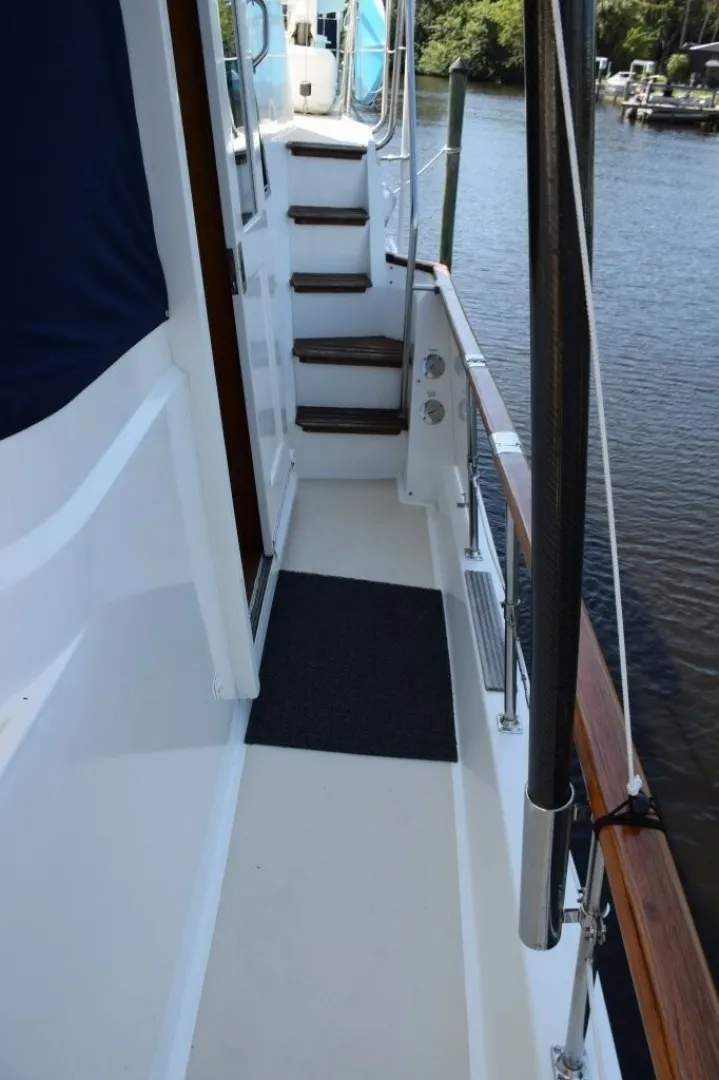 Slide: The Image of Port Side Deck And Stairs To Flybridge - 7509758