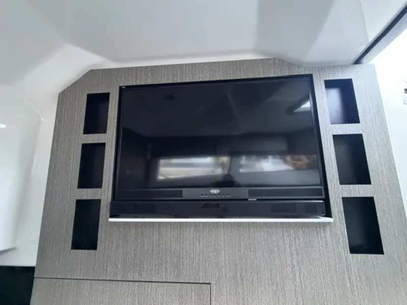 Slide: The Image of Monterey 385SE Super Express 2021 - 7386528