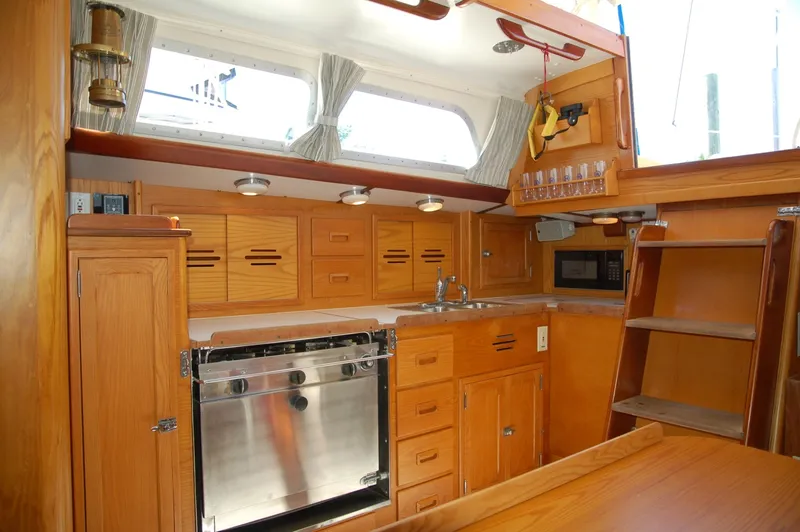 Slide: The Image of Hinckley Yachts 50 Sou'wester 1976 - 7386563