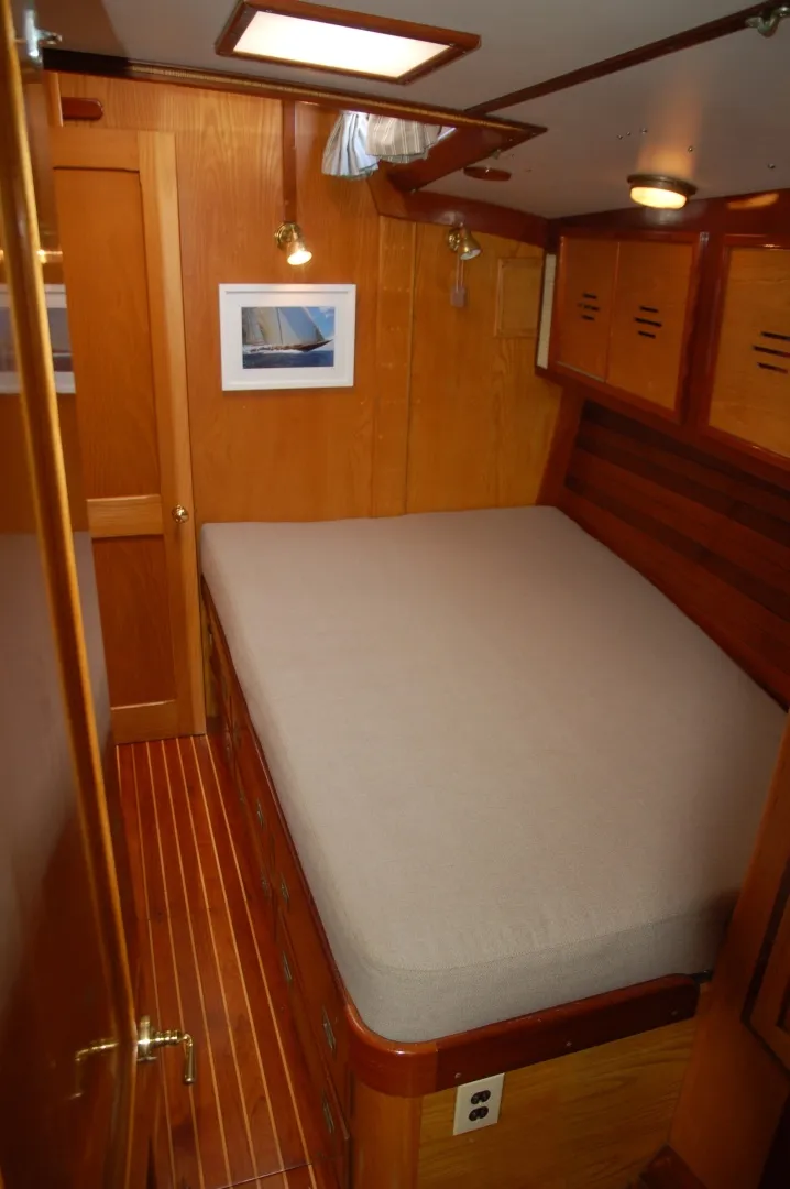 Slide: The Image of Hinckley Yachts 50 Sou'wester 1976 - 7386570