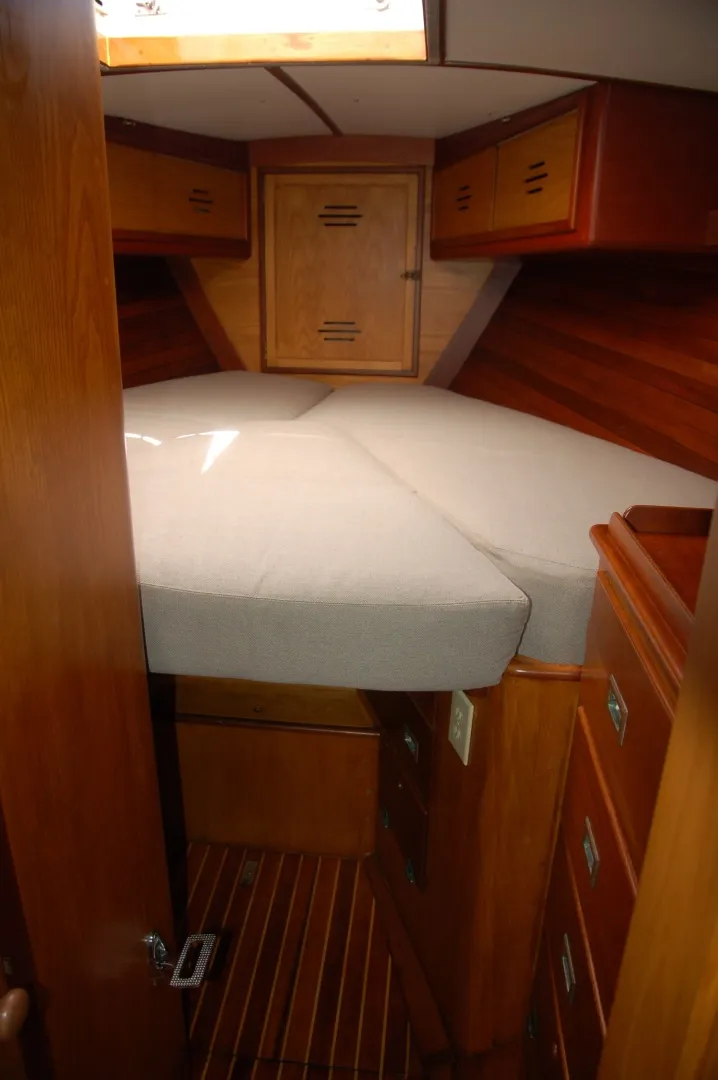 Slide: The Image of Hinckley Yachts 50 Sou'wester 1976 - 7386580