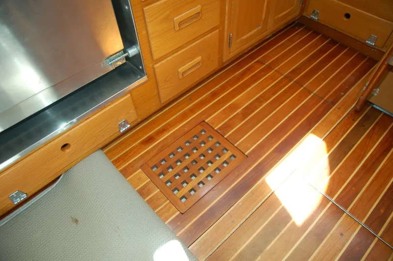 Slide: The Image of Hinckley Yachts 50 Sou'wester 1976 - 7386596