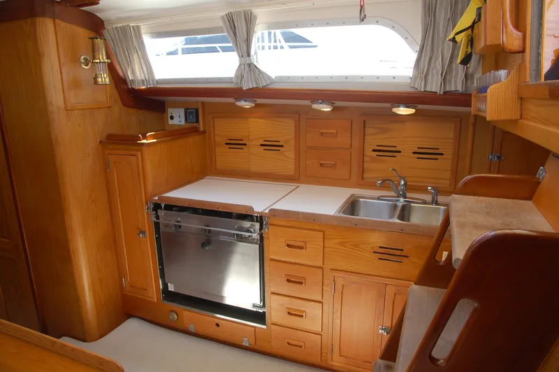 Slide: The Image of Hinckley Yachts 50 Sou'wester 1976 - 7386560