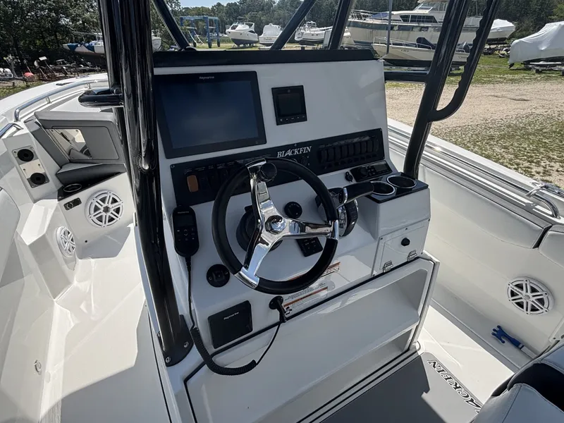 Slide: The Image of Blackfin 242CC 2020 - 7387358