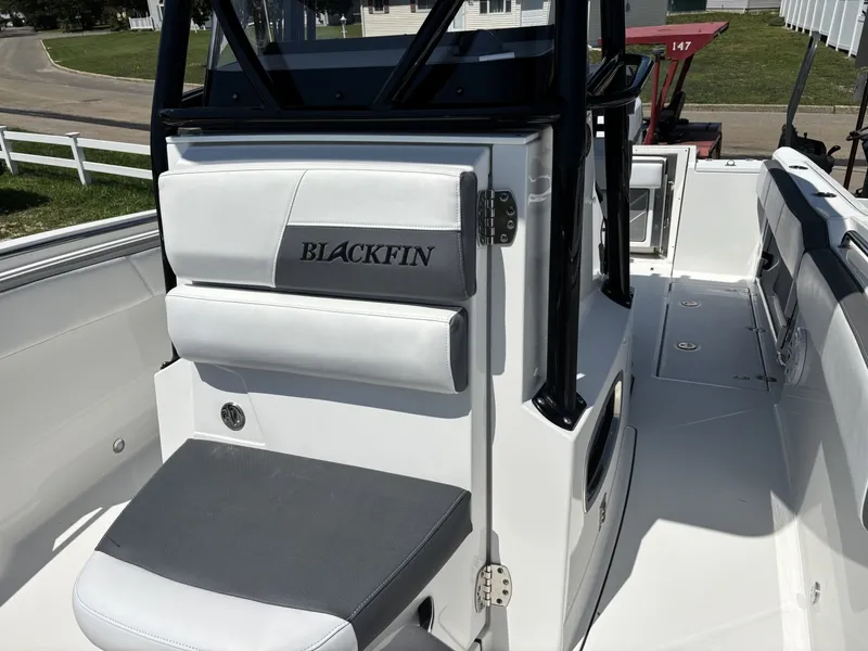 Slide: The Image of Blackfin 242CC 2020 - 7387124