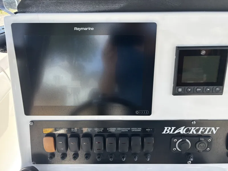 Slide: The Image of Blackfin 242CC 2020 - 7387304