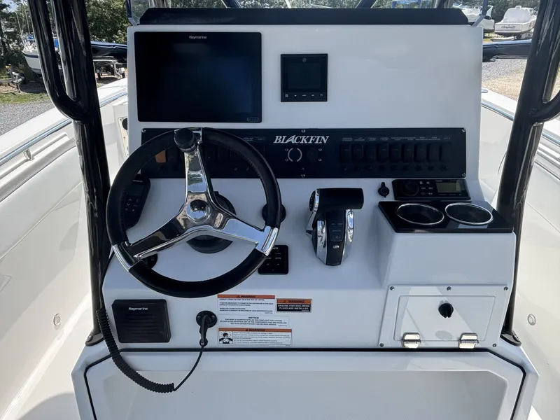 Slide: The Image of Blackfin 242CC 2020 - 7387047