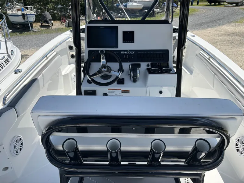 Slide: The Image of Blackfin 242CC 2020 - 7387030
