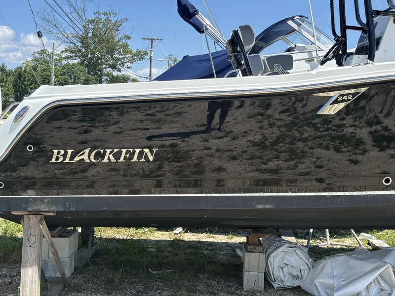 Slide: The Image of Blackfin 242CC 2020 - 7386952