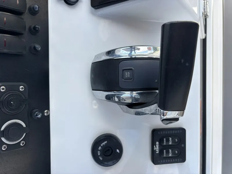 Slide: The Image of Blackfin 242CC 2020 - 7387332