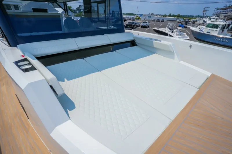 Slide: The Image of De Antonio Yachts 50 Coupe 2027 - 7386991