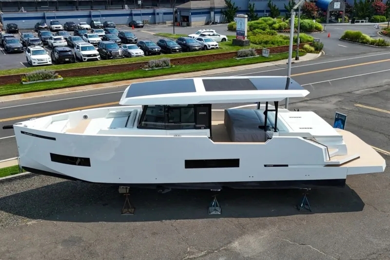 Slide: The Image of De Antonio Yachts 50 Coupe 2027 - 7386954