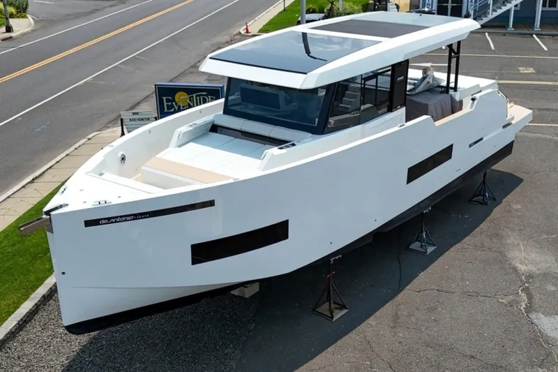 Slide: The Image of De Antonio Yachts 50 Coupe 2027 - 7387155