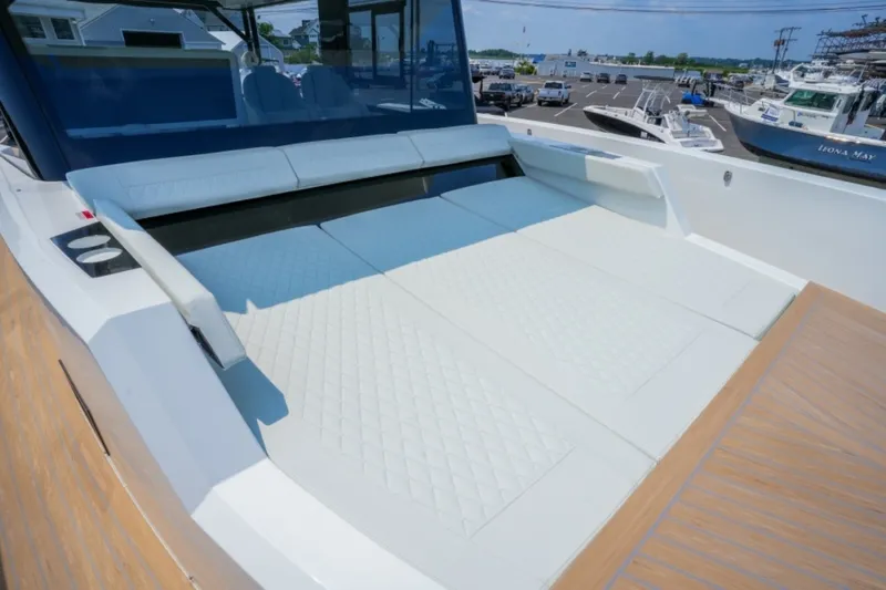 Slide: The Image of De Antonio Yachts 50 Coupe 2027 - 7387187