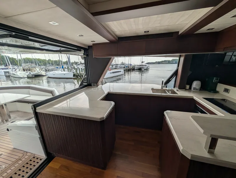 Slide: The Image of Galeon 640 FLY 2018 - 7392721
