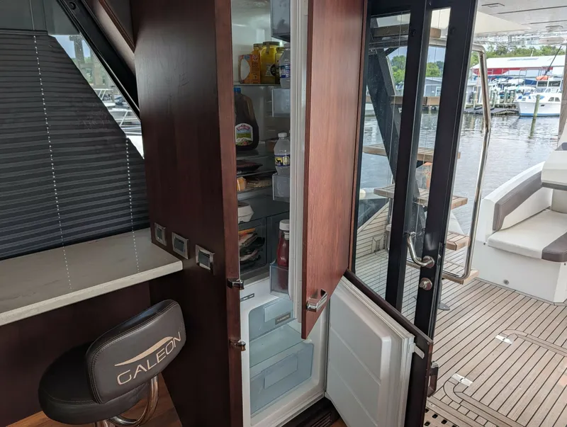 Slide: The Image of Galeon 640 FLY 2018 - 7392724