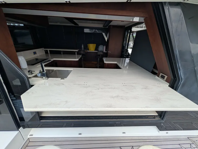 Slide: The Image of Galeon 640 FLY 2018 - 7392720